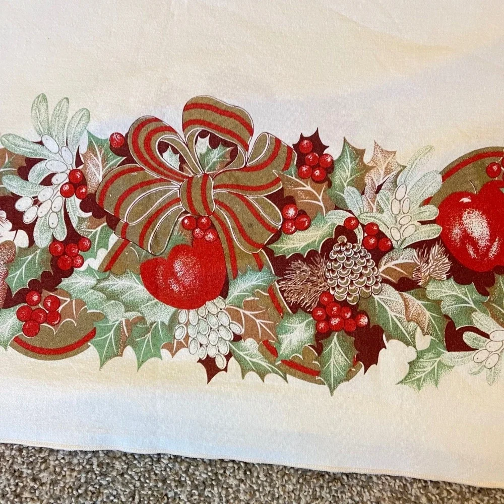 Vintage 50s Christmas Holiday Fruit Bow Holly Leaf Candy Cane Tablecloth‎ 60x96